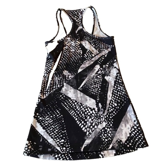 Lululemon Racerback Stretch Workout Tank Top; Geometric Print; Black/White; S/M - Picture 2 of 4